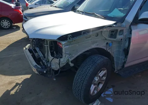 2019 Toyota 4Runner Sr5 Premium z USA, uszkodzony, nr VIN JTEZU5JR7K5191875